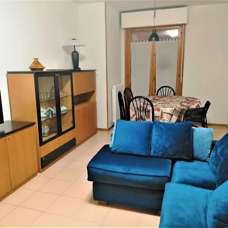 Apartment A Tra Centro E Mare-vicino Ospedale - Oleandro