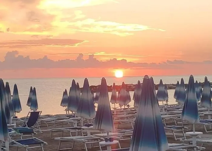 Appartamento Vacanze A Fano Tra Centro E Mare-Vicino Ospedale - Oleandro *